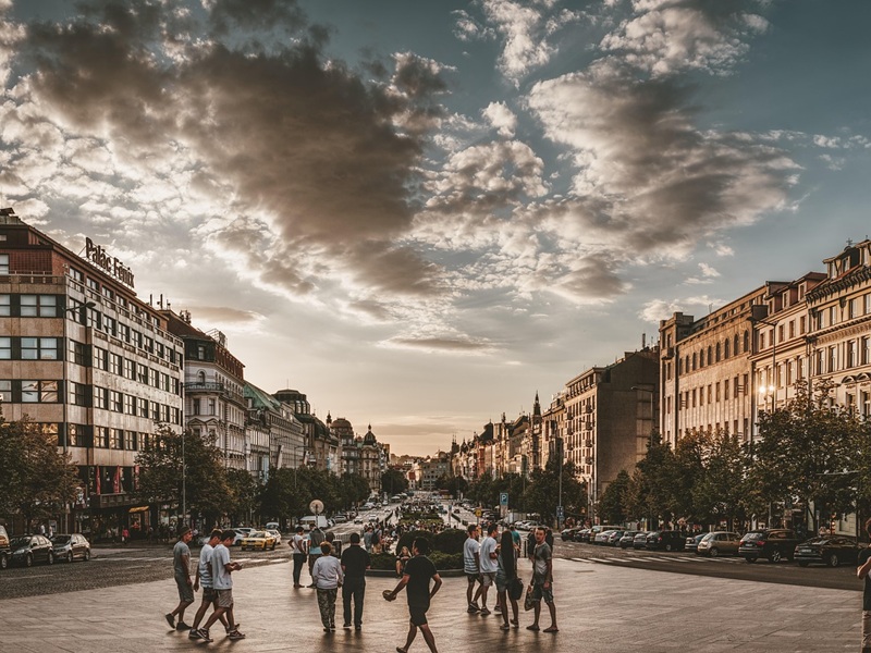 prague-3540883_1920(1)