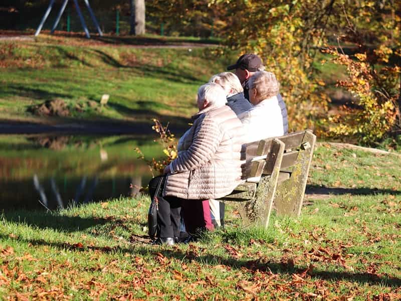 důchodci foto pixabay com